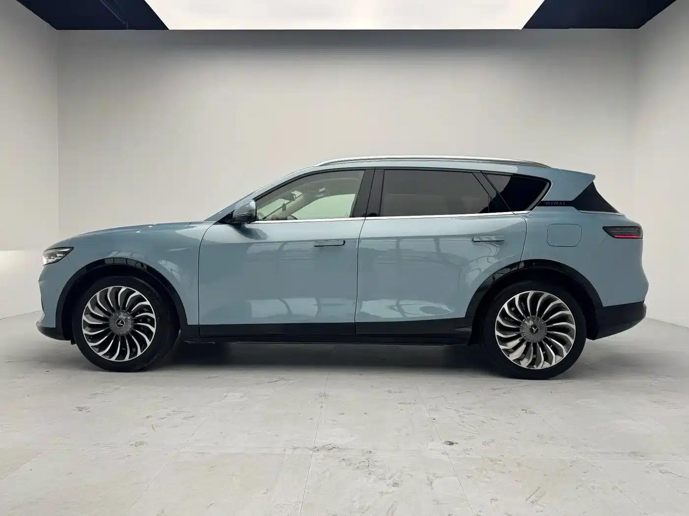 Voyah FREE 2021 Four-Wheel Drive Extended Range First Edition Exclusive Luxury Package — миниатюра 18