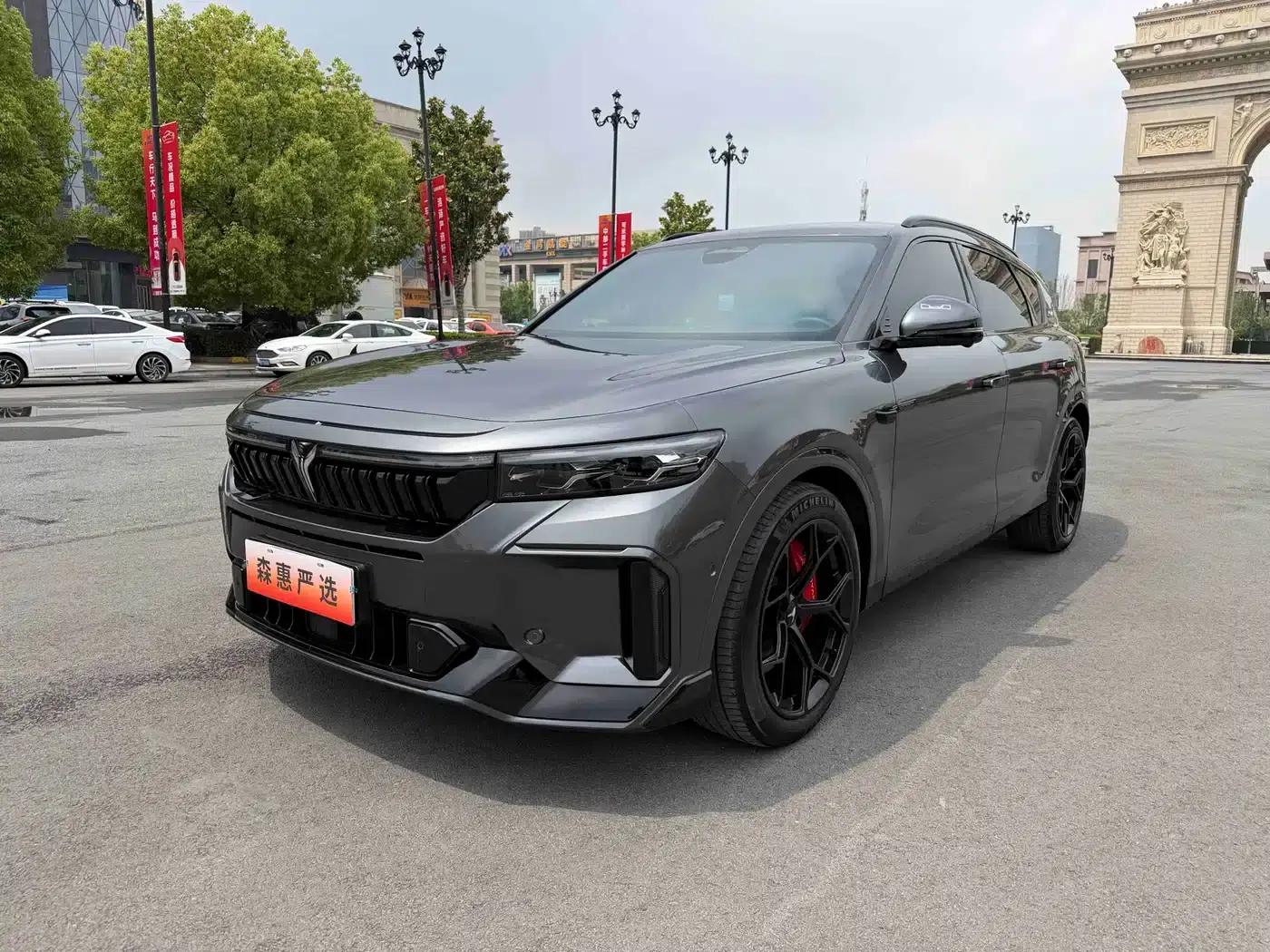 Voyah Free 2025 Model 318 259km 4WD Explorer Edition — миниатюра 1