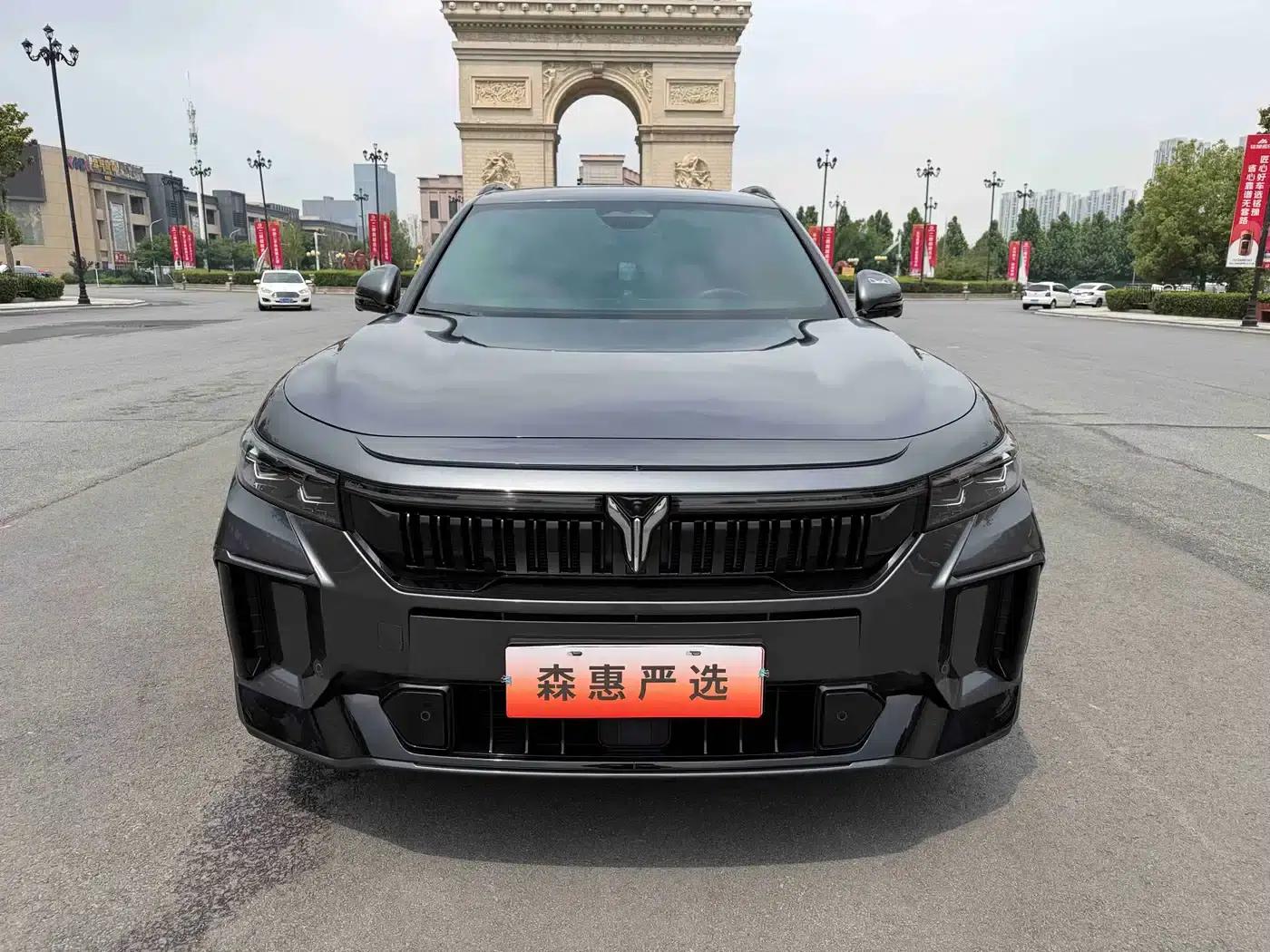 Voyah Free 2025 Model 318 259km 4WD Explorer Edition — миниатюра 2