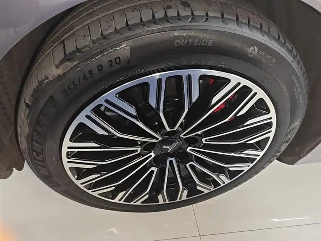 Voyah Free 2025 Free+ 4WD Qiankun Edition — миниатюра 23