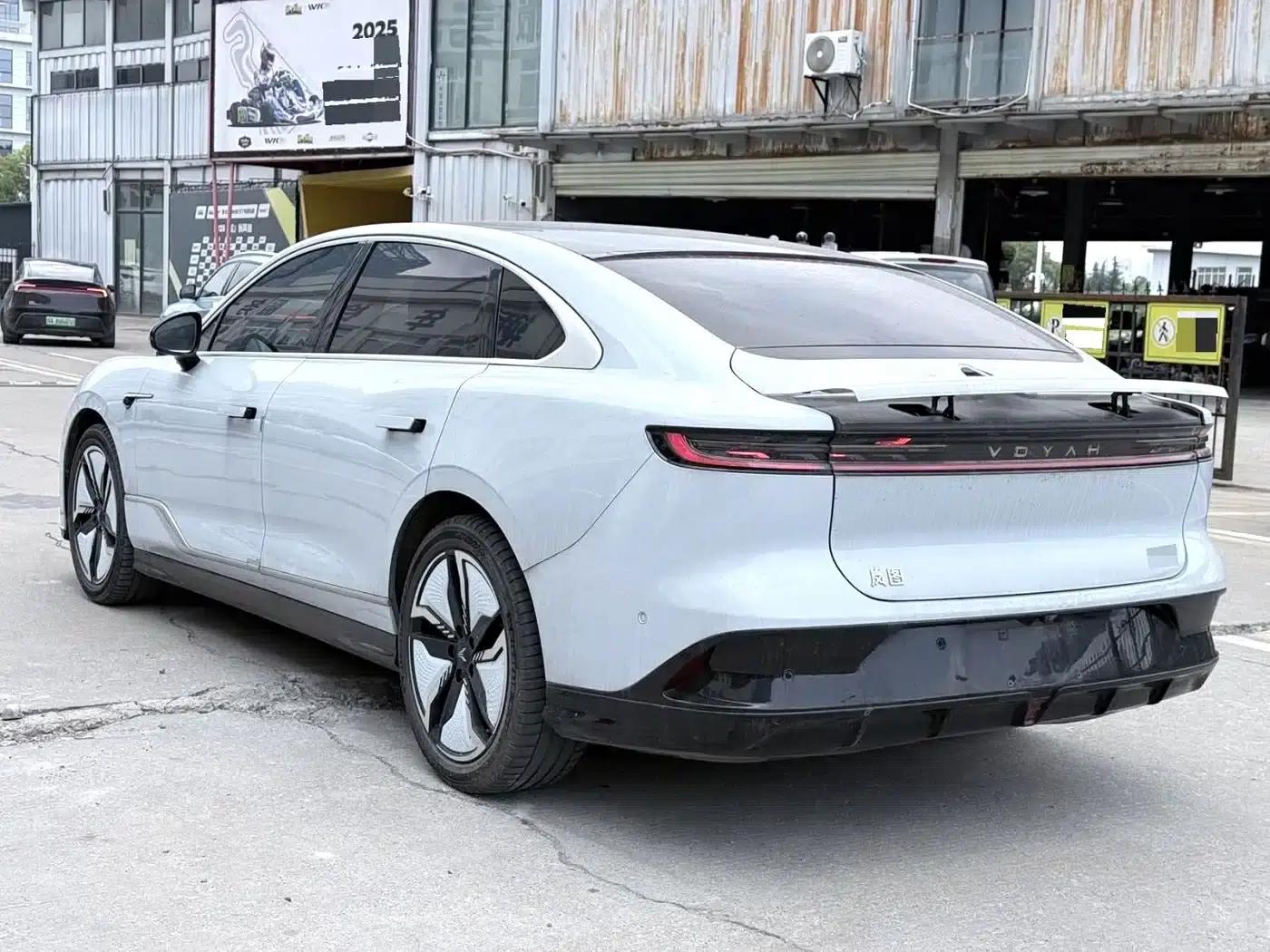Voyah Chase 2023 AWD Standard Edition — миниатюра 4