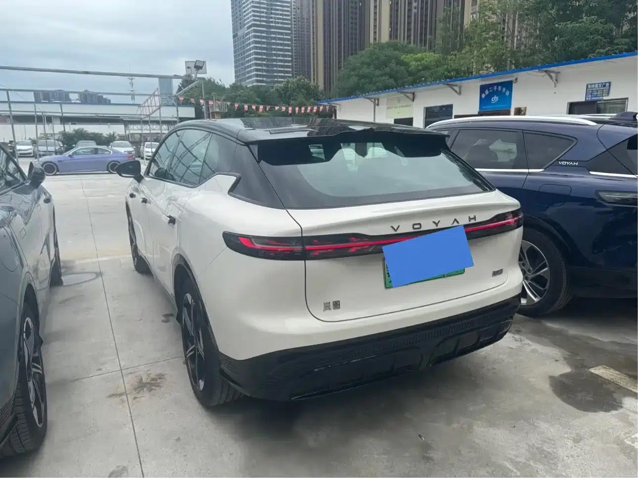 Voyah 2024 Long Range Supercharging Edition — миниатюра 13