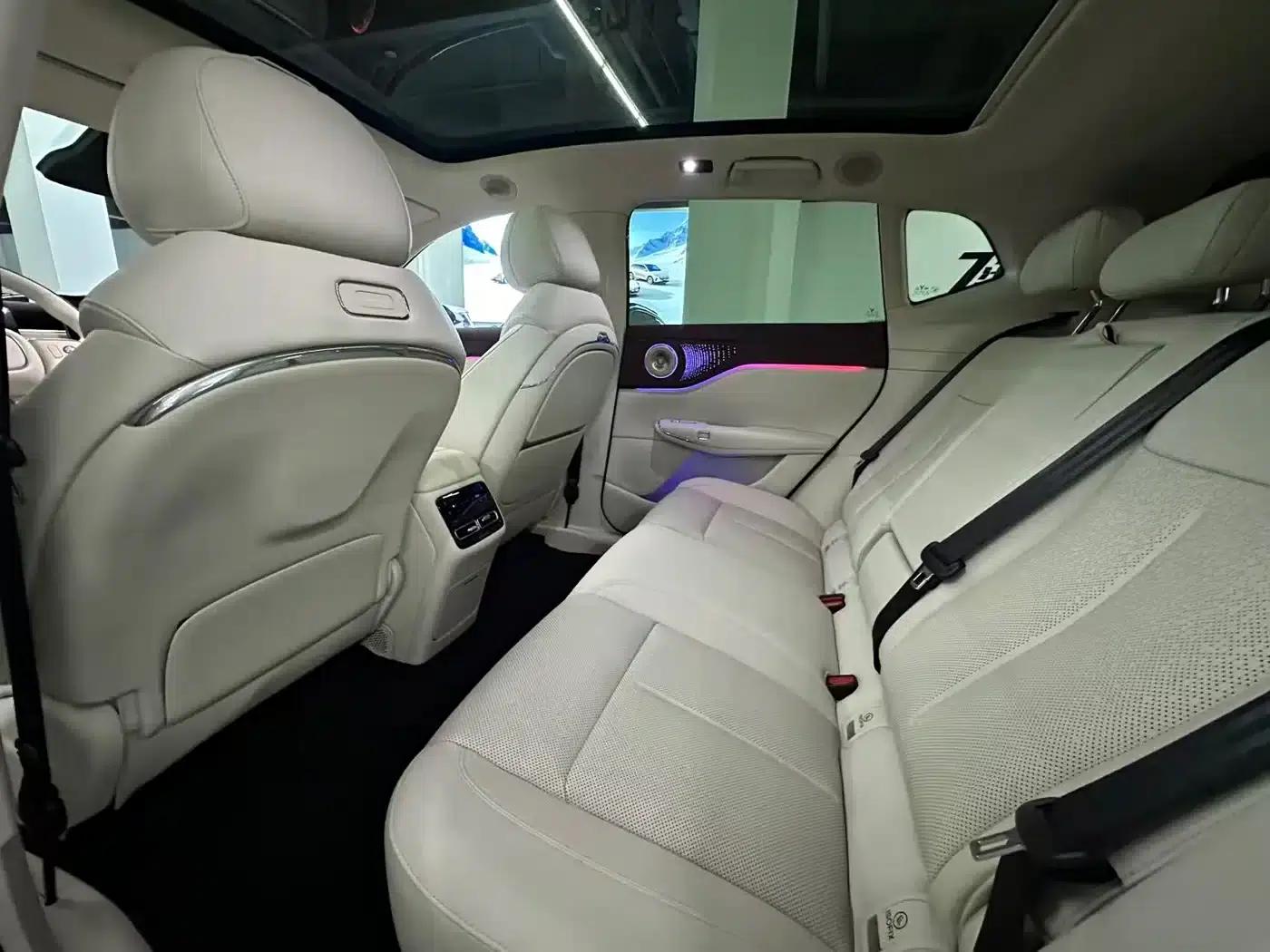 Voyah 2025 Four-Wheel Drive Qiankun Edition — миниатюра 8