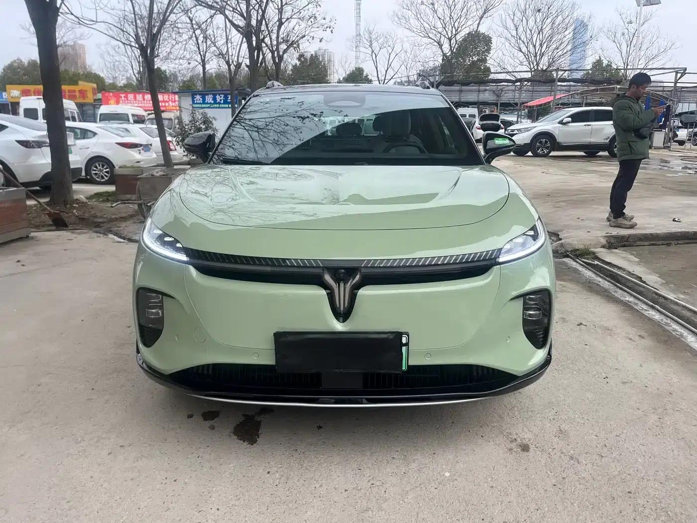 Voyah Smart Edition 2024 Model with Extended Range — миниатюра 2