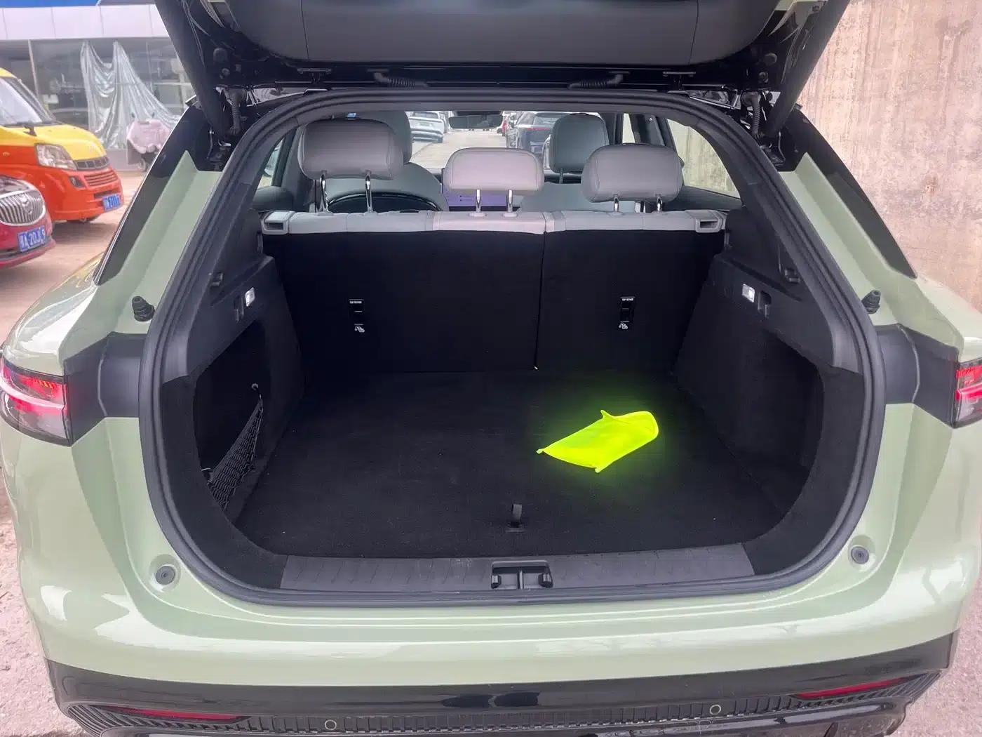 Voyah Smart Edition 2024 Model with Extended Range — миниатюра 16