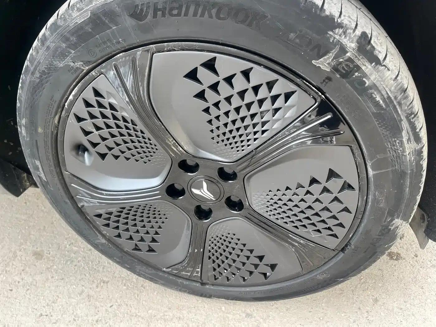 Voyah Smart Edition 2024 Model with Extended Range — миниатюра 4