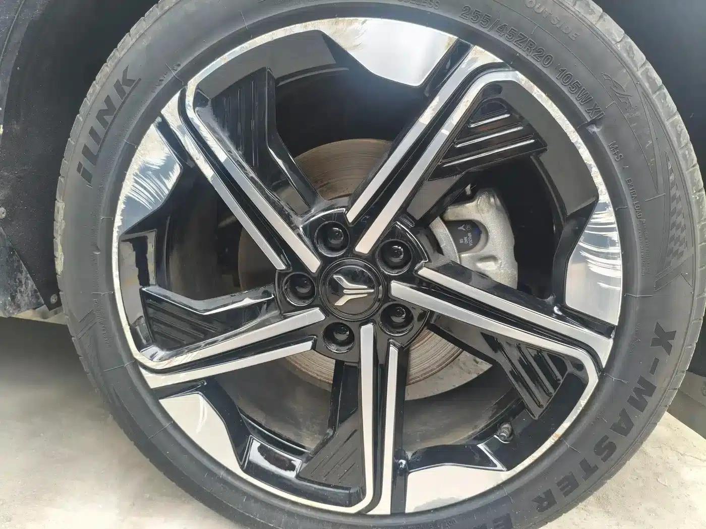 Voyah 2024 Long Range Supercharging Edition — миниатюра 5