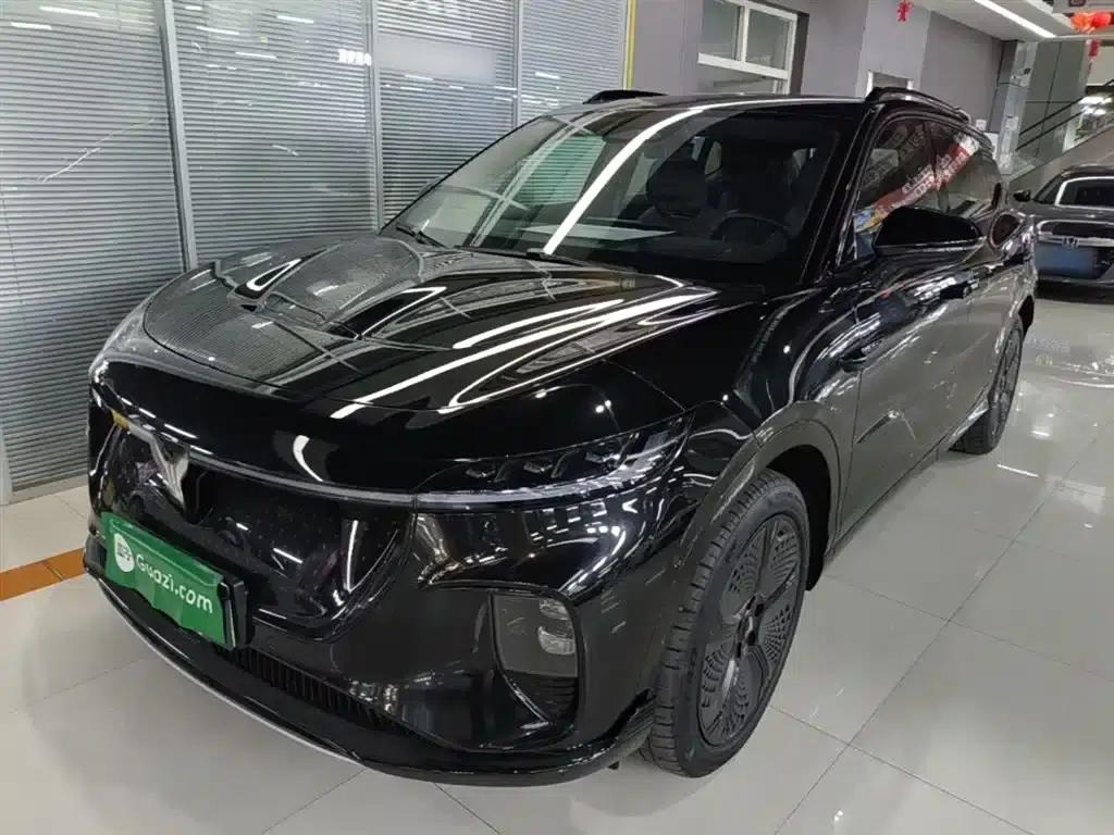 Voyah 2024 Global Edition (4WD) — миниатюра 2