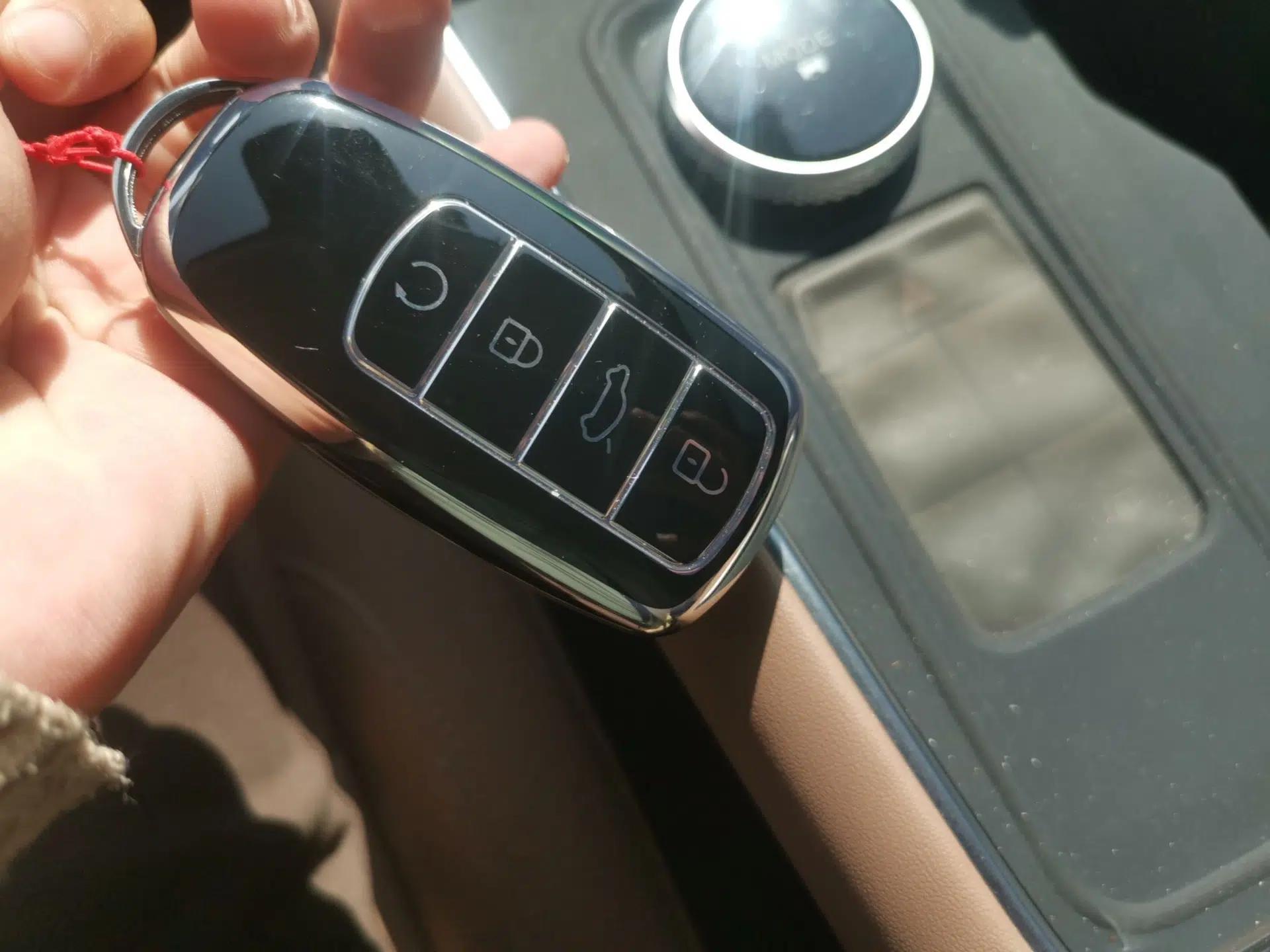 Chery Tiggo 8 L 2024 2.0T Two-Wheel Drive Luxury Edition 5 Seats — миниатюра 9