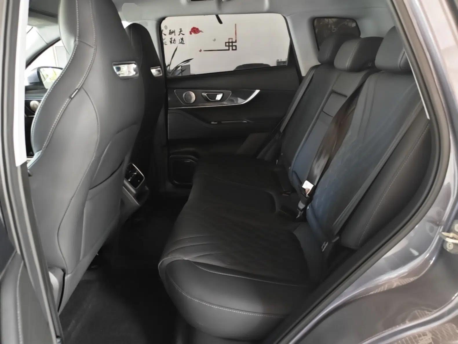 Chery Tiggo 7 PLUS 2023 1.6 TGDI DCT Prestige Edition — миниатюра 20
