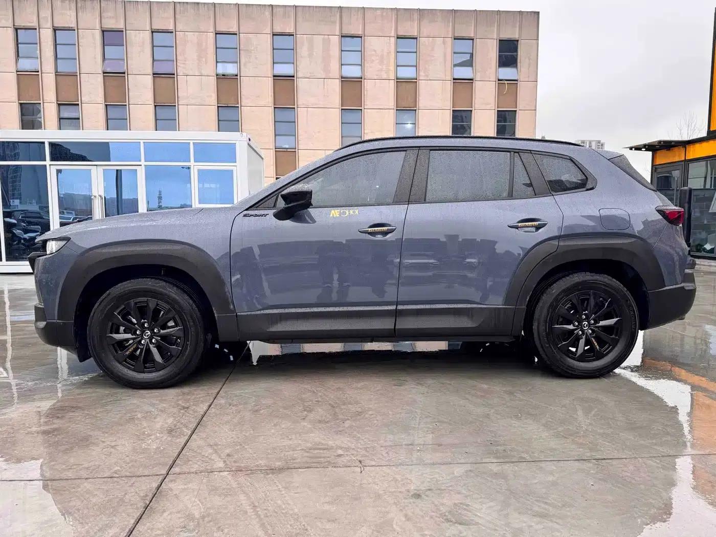 Mazda CX-50 Leading Edition 2023 2.0L — миниатюра 3