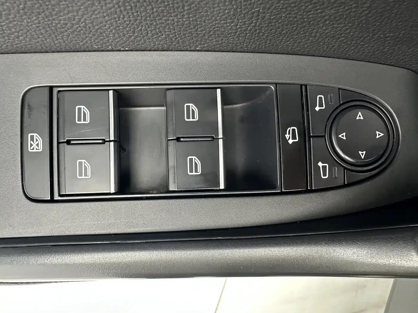 Mazda CX-50 2023 2.0L Comfort Edition — миниатюра 11