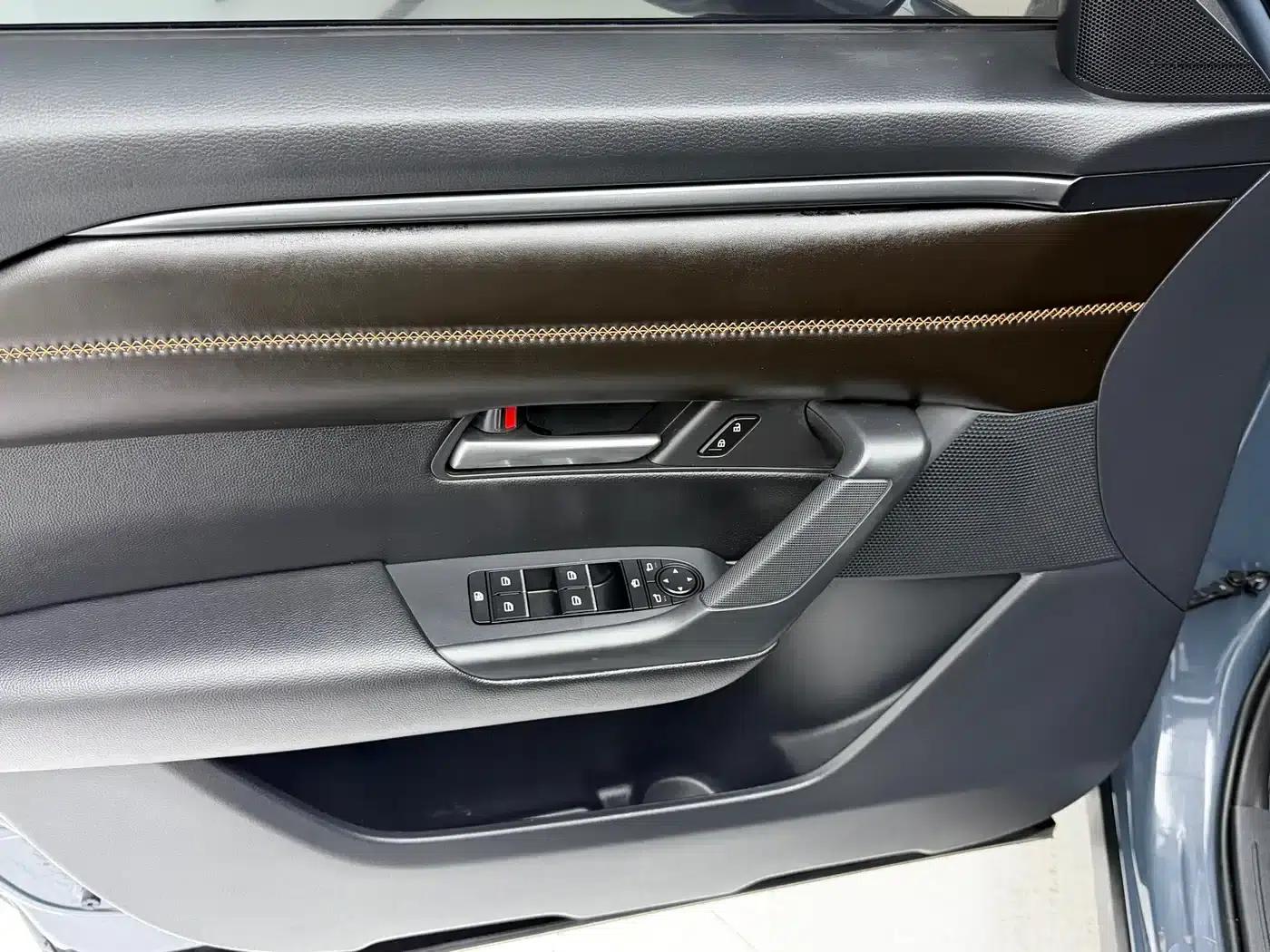 Mazda CX-50 2023 2.0L Comfort Edition — миниатюра 10