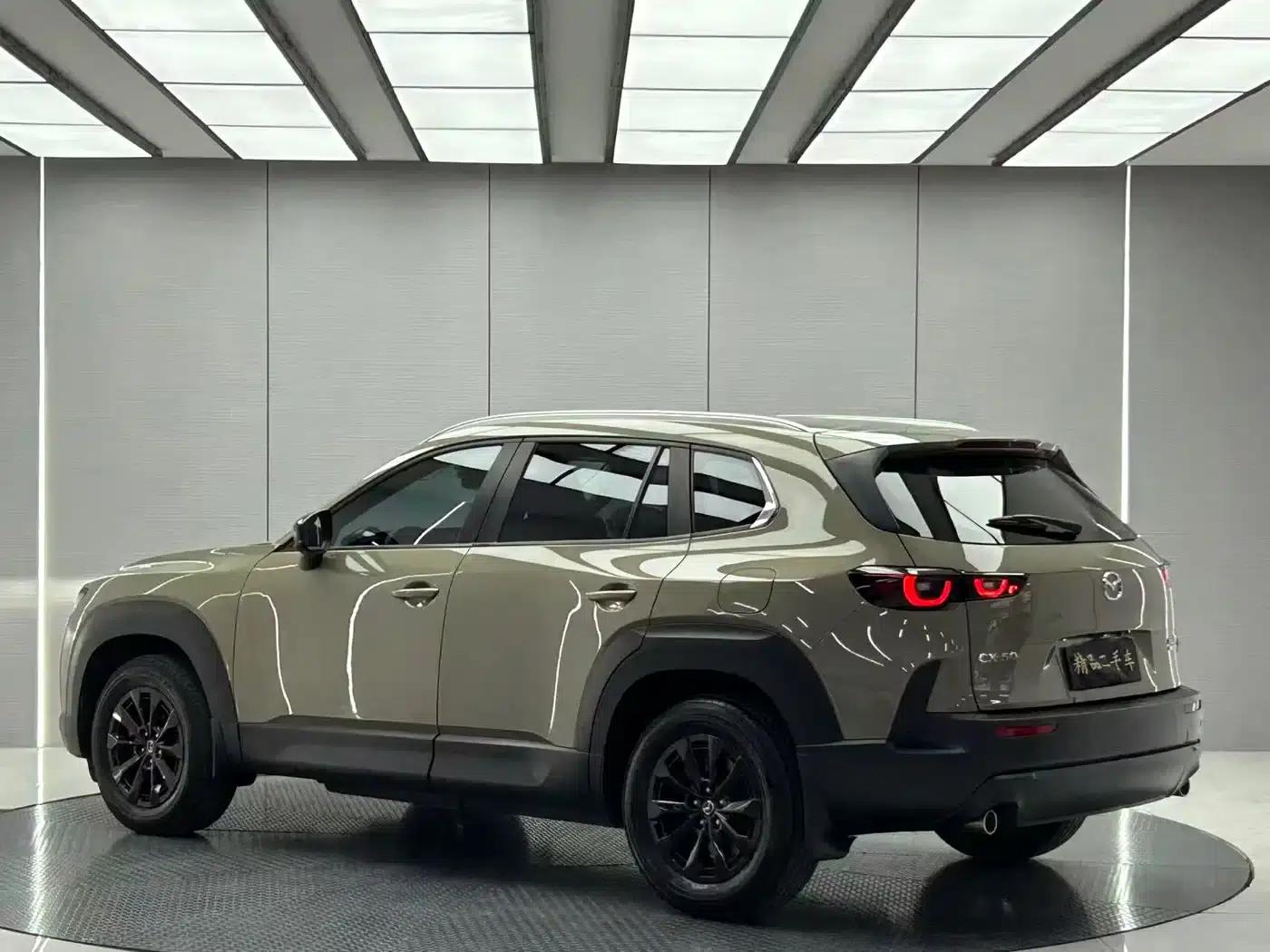 Mazda CX-50 Leading Edition 2023 2.0L — миниатюра 3