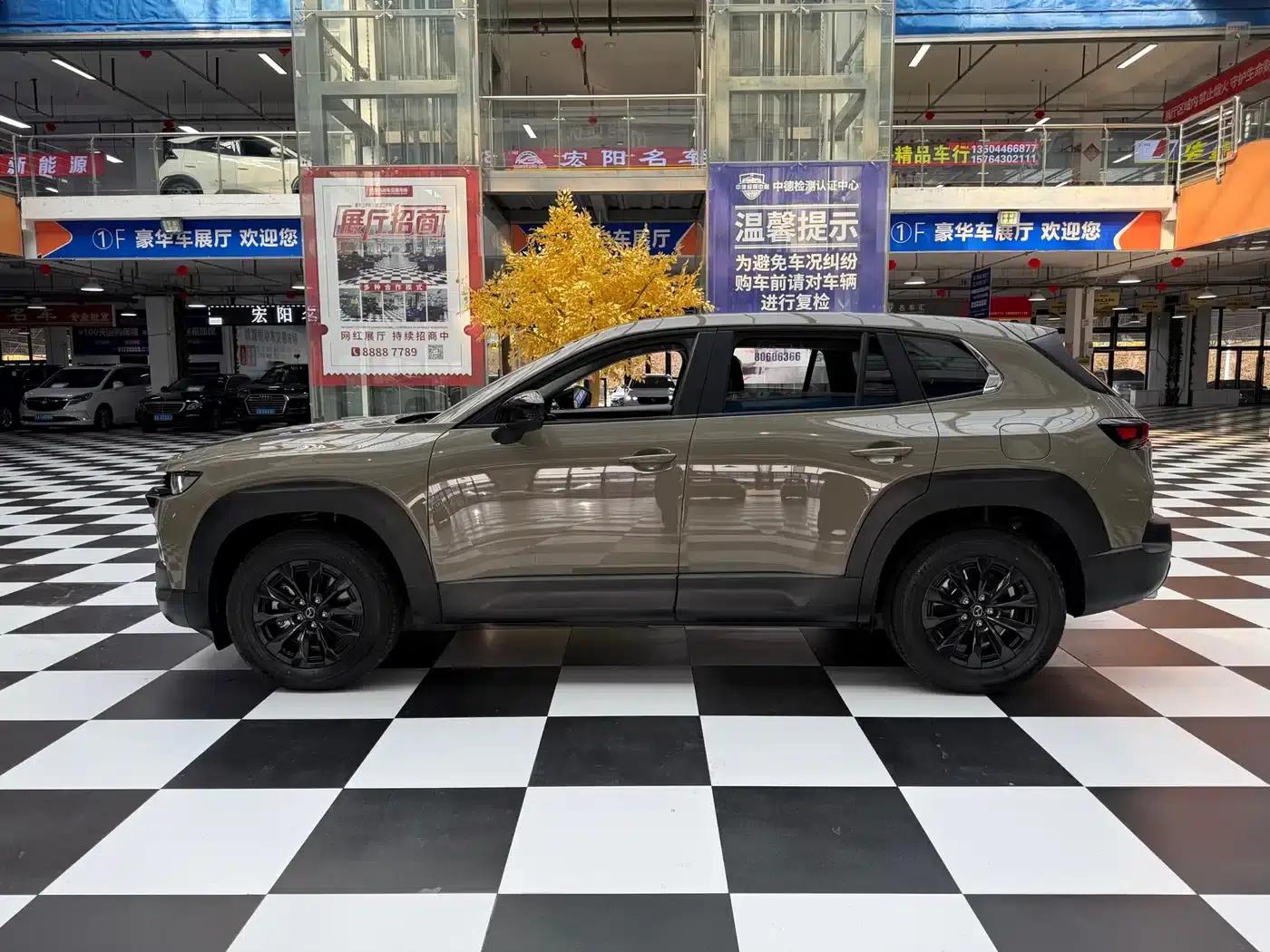 Mazda CX-50 Leading Edition 2023 2.0L — миниатюра 3