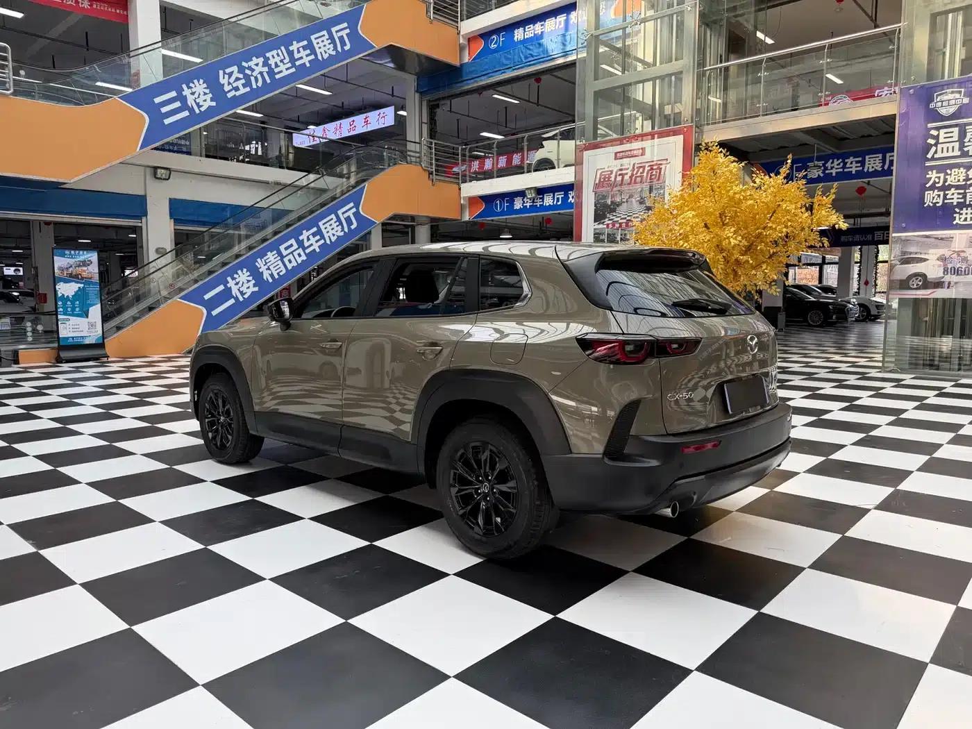 Mazda CX-50 Leading Edition 2023 2.0L — миниатюра 7