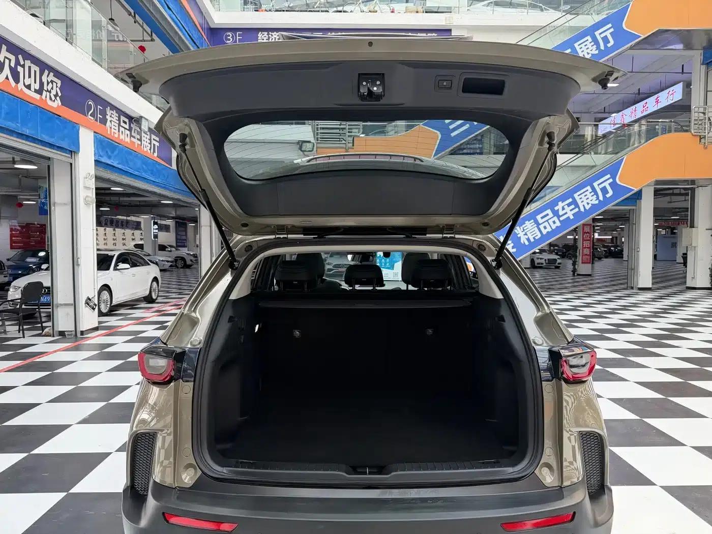 Mazda CX-50 Leading Edition 2023 2.0L — миниатюра 8