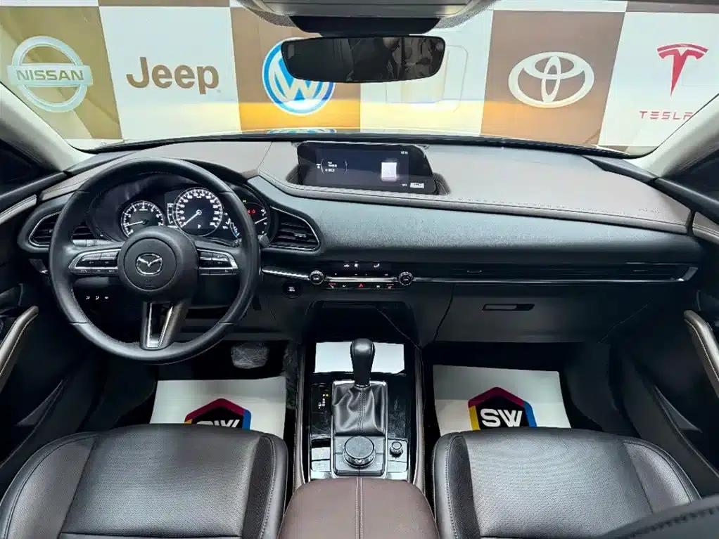Mazda CX-30 2021 2.0L Automatic Comfort Edition — миниатюра 9