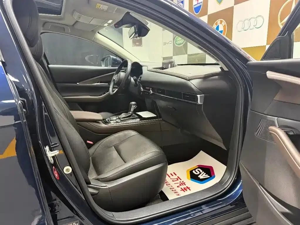 Mazda CX-30 2021 2.0L Automatic Comfort Edition — миниатюра 10