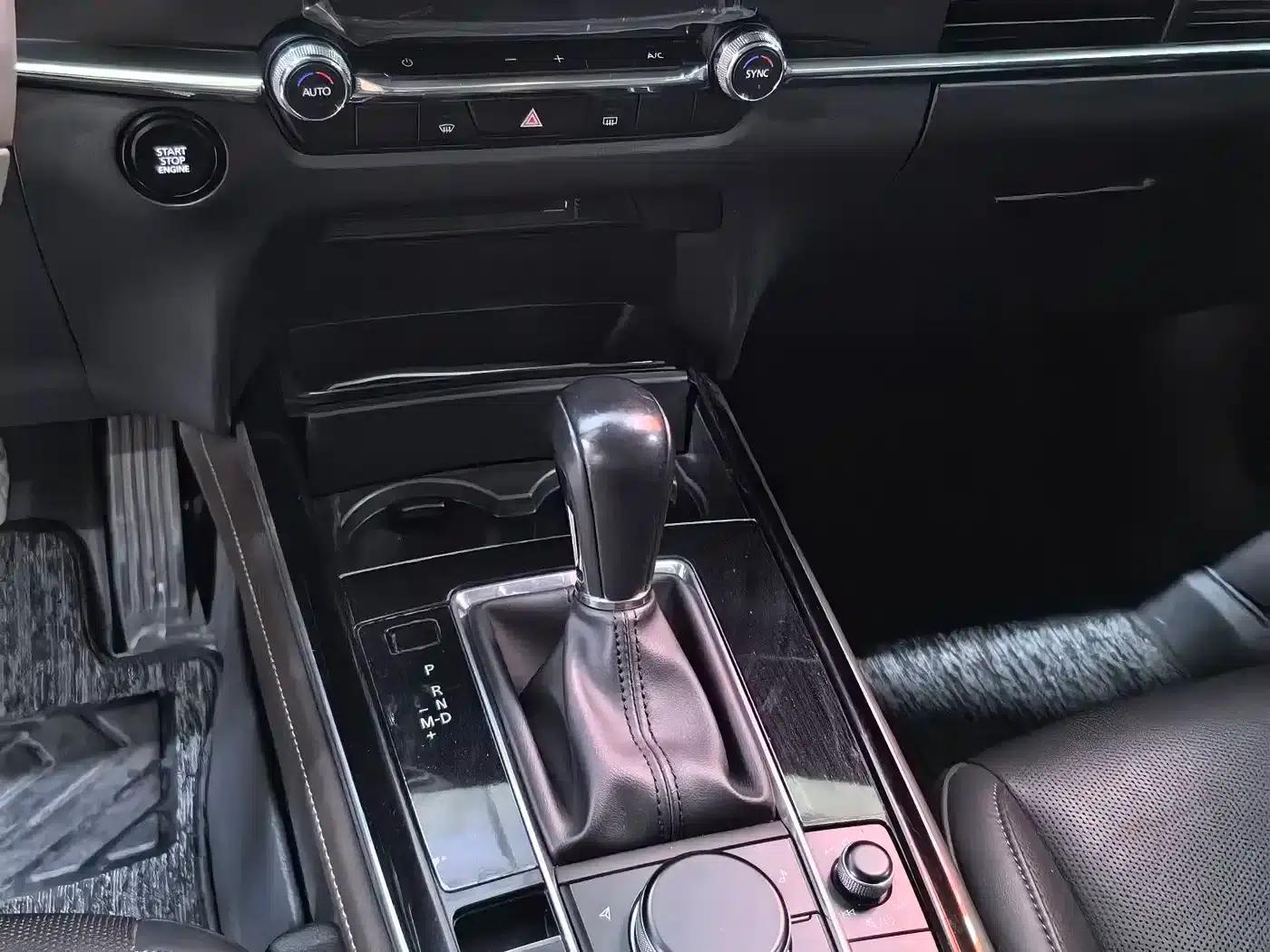 Mazda CX-30 2021 2.0L Automatic Comfort Edition — миниатюра 8