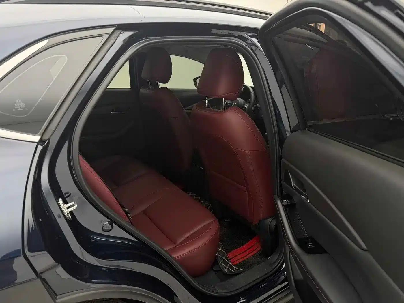 Mazda CX-30 2022 2.0L Automatic Joyful Black Edition — миниатюра 10