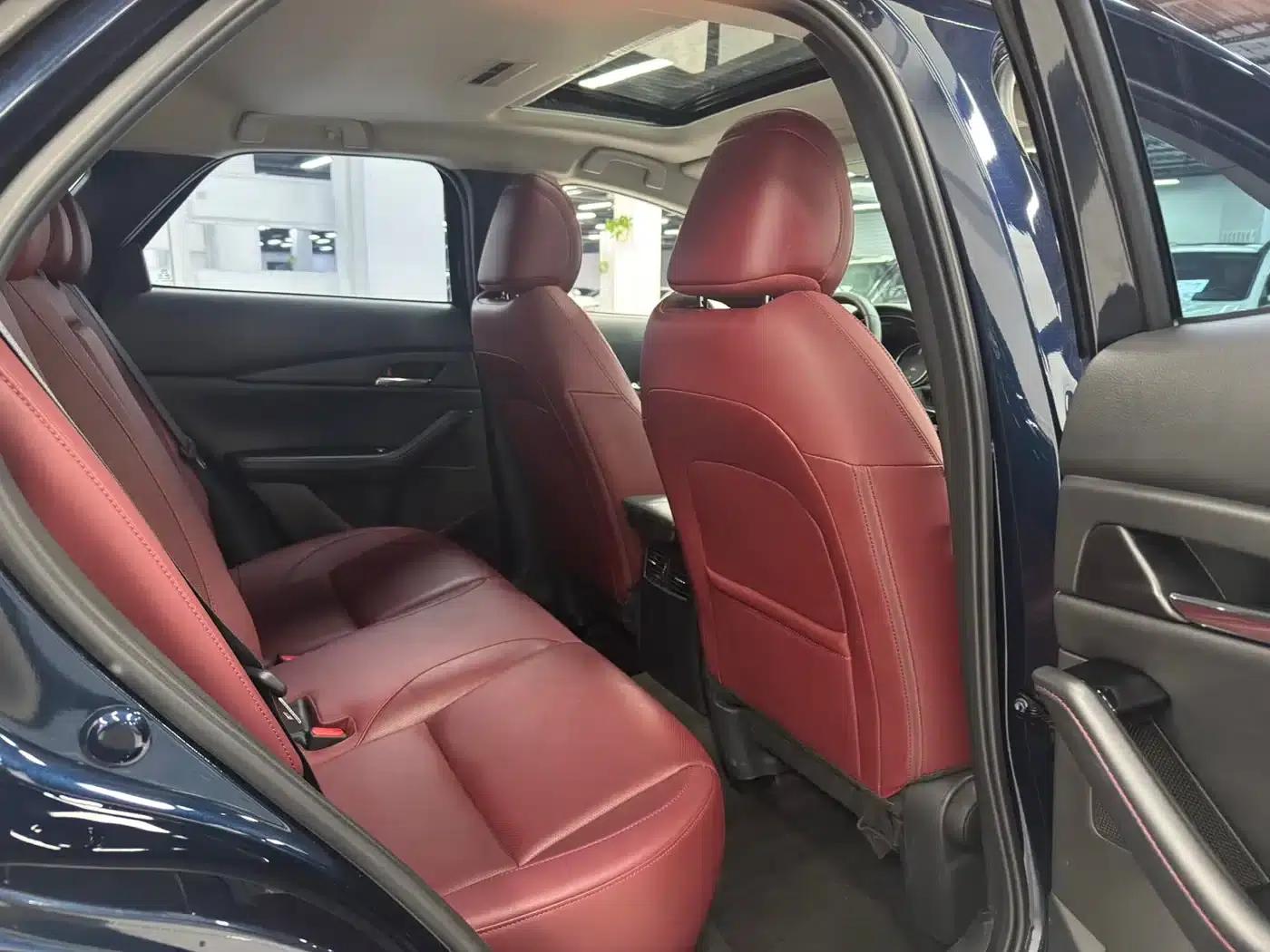 Mazda CX-30 2022 2.0L Automatic Obsidian Edition — миниатюра 11