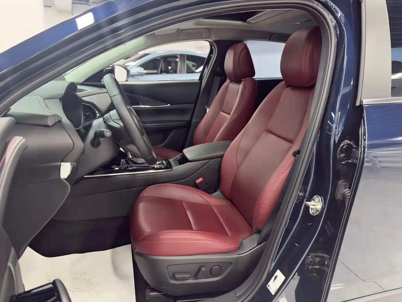 Mazda CX-30 2022 2.0L Automatic Obsidian Edition — миниатюра 7