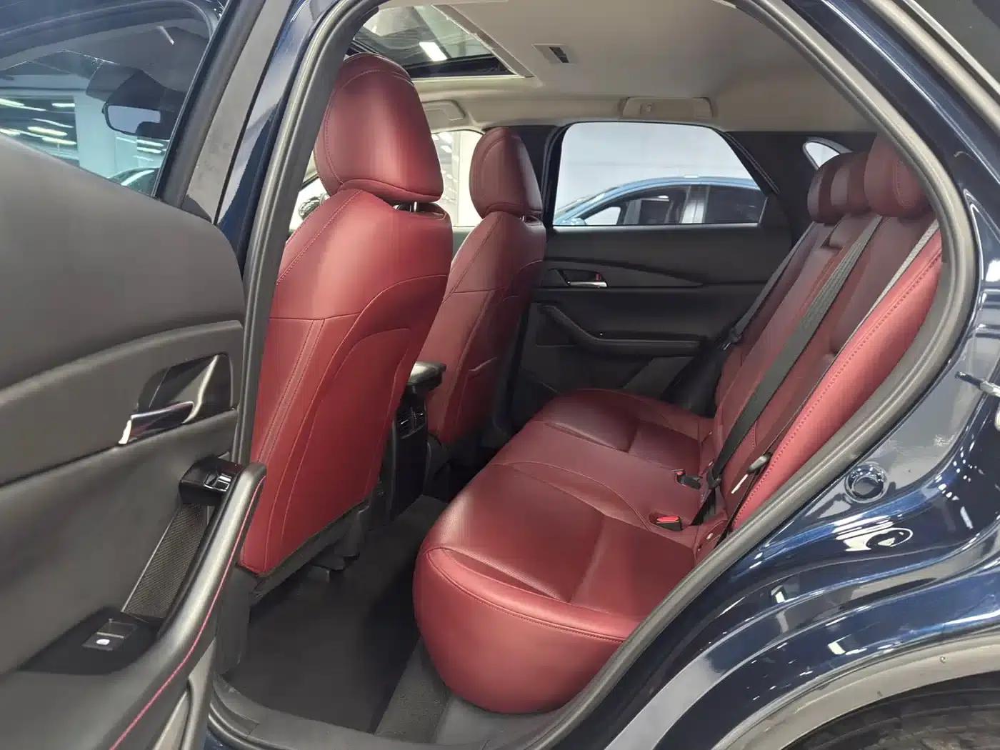 Mazda CX-30 2022 2.0L Automatic Obsidian Edition — миниатюра 8