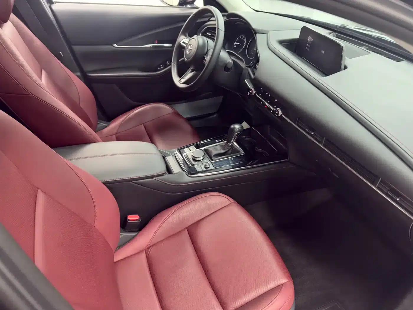 Mazda CX-30 2022 2.0L Automatic Obsidian Edition — миниатюра 10