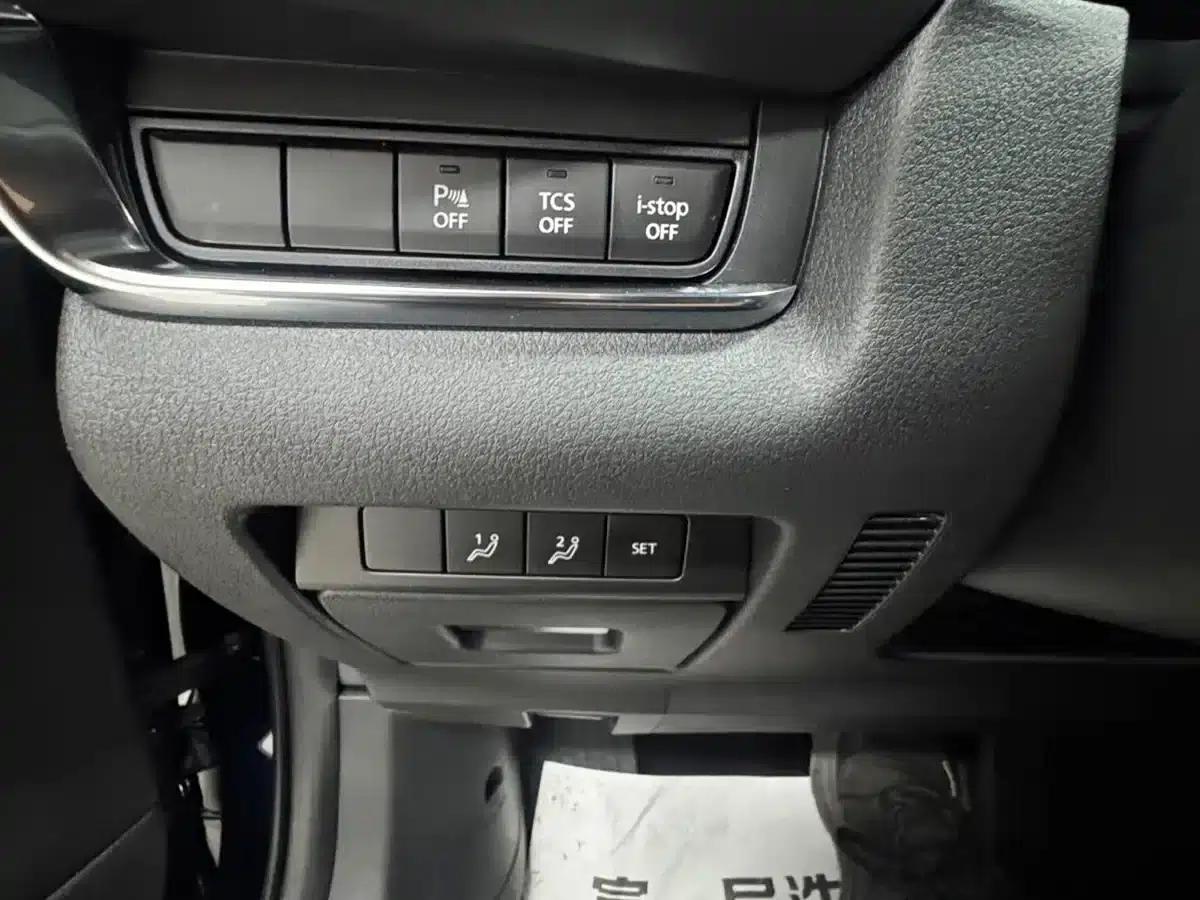 Mazda CX-30 2022 2.0L Automatic Joyful Black Edition — миниатюра 15