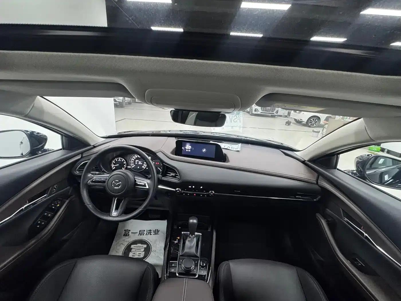 Mazda CX-30 2022 2.0L Automatic Joyful Black Edition — миниатюра 18