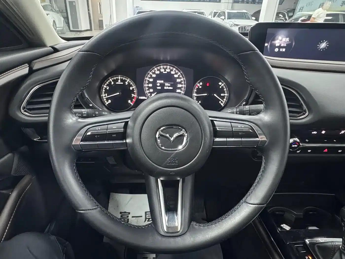 Mazda CX-30 2022 2.0L Automatic Joyful Black Edition — миниатюра 10