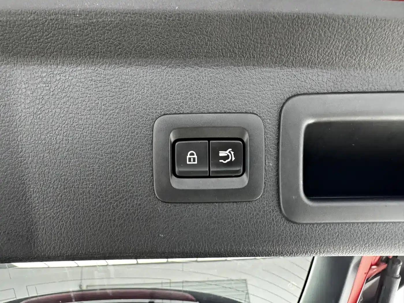 Mazda CX-30 2021 2.0L Automatic Premium Edition — миниатюра 11