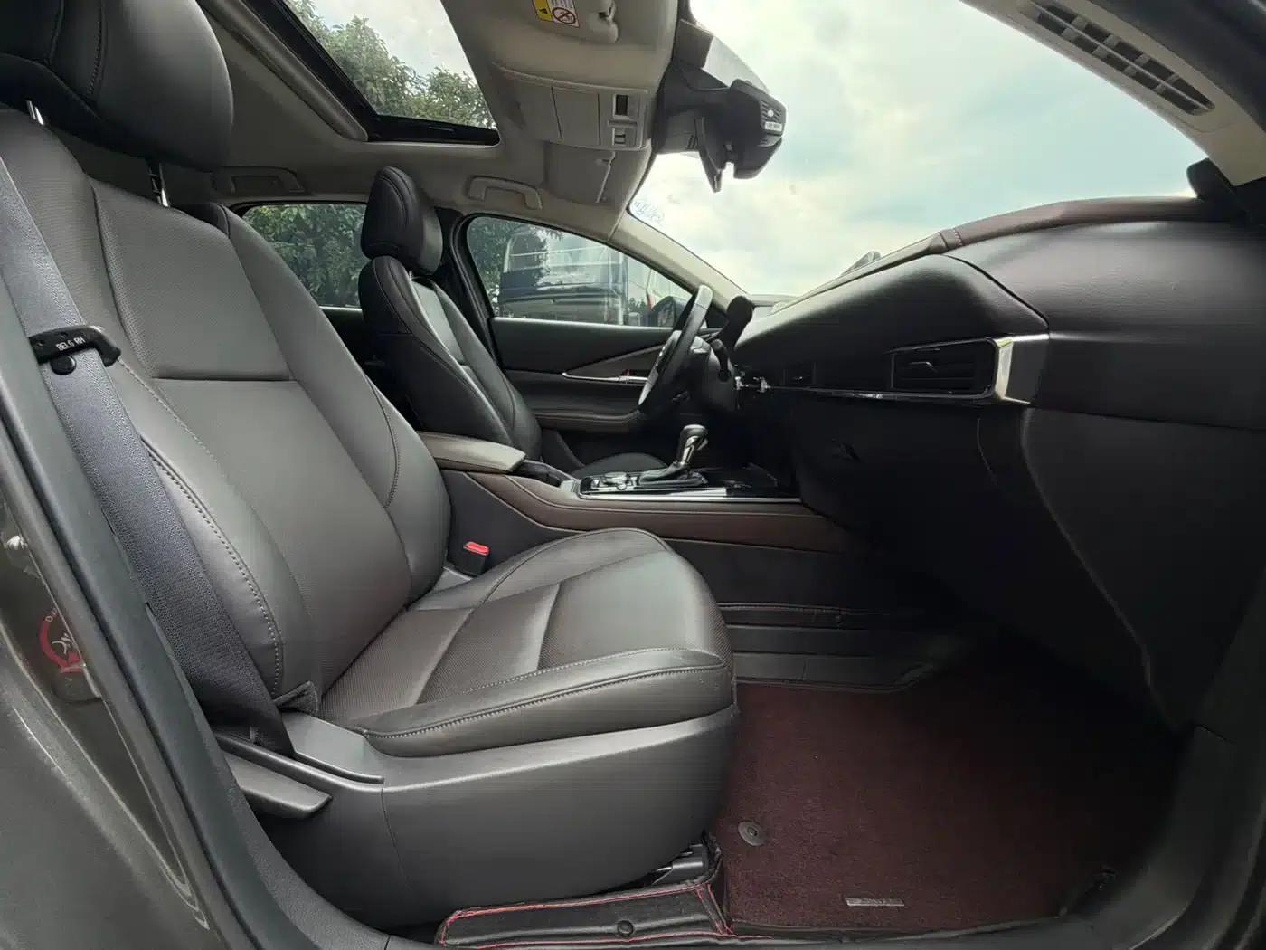 Mazda CX-30 2021 2.0L Automatic Comfort Edition — миниатюра 25