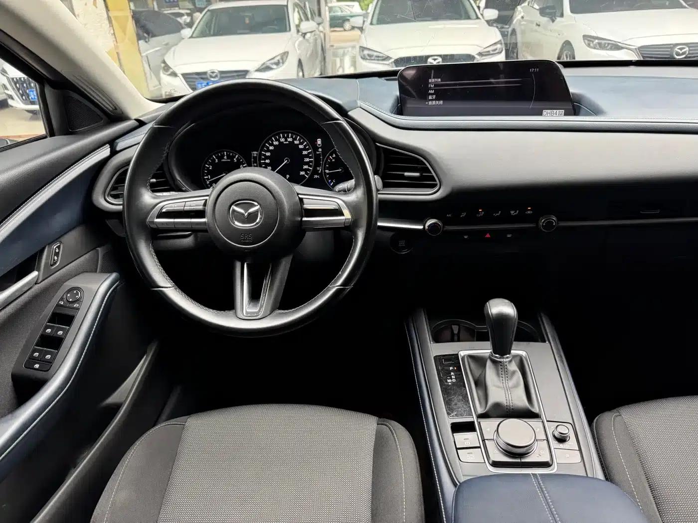 Mazda CX-30 2020 2.0L Automatic Premium Edition — миниатюра 13