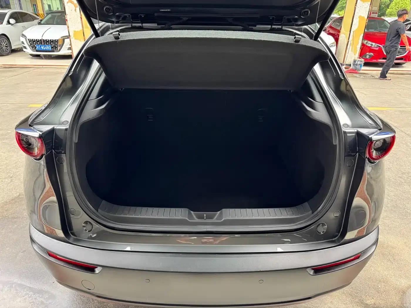 Mazda CX-30 2020 2.0L Automatic Premium Edition — миниатюра 18