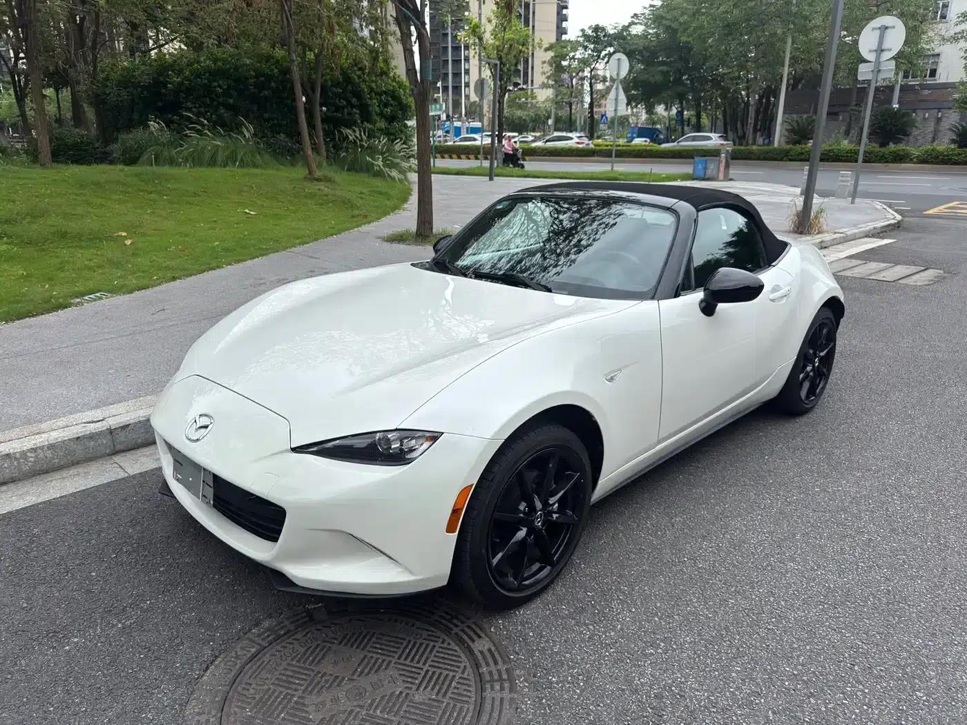 Mazda MX-5 2023 2.0L Manual — миниатюра 1