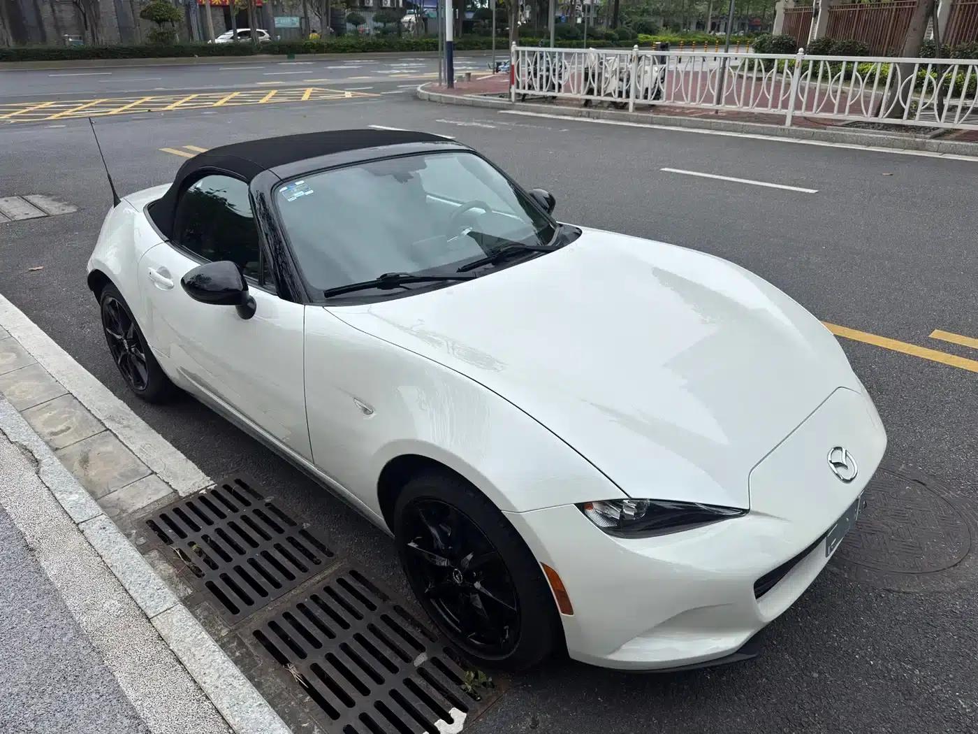 Mazda MX-5 2023 2.0L Manual — миниатюра 3
