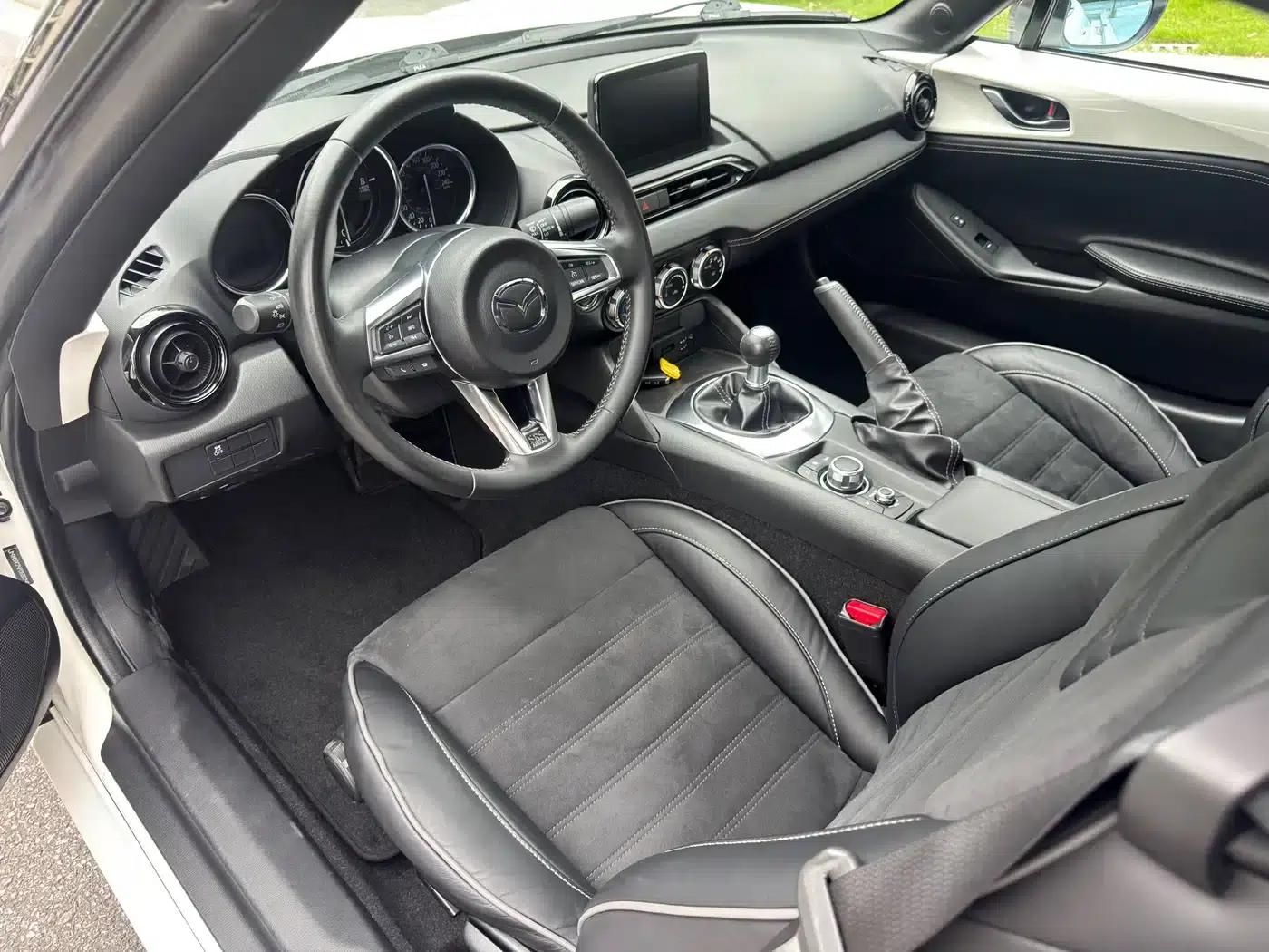 Mazda MX-5 2023 2.0L Manual — миниатюра 7