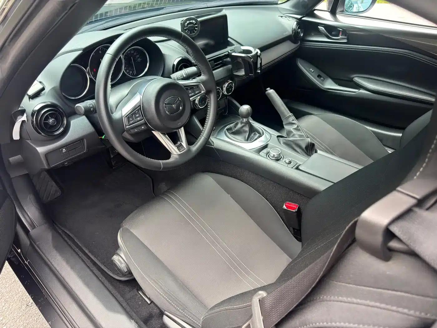 Mazda MX-5 2023 2.0L Manual — миниатюра 8