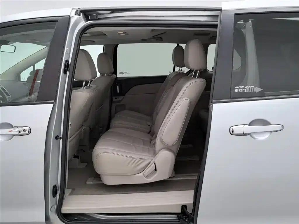 Mazda 8 2011 2.3L Supreme Edition — миниатюра 15