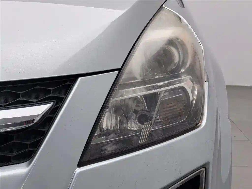 Mazda 8 2011 2.3L Supreme Edition — миниатюра 7