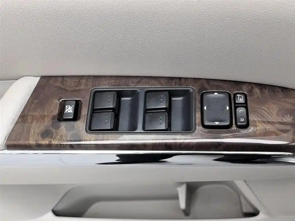 Mazda 8 2011 2.3L Supreme Edition — миниатюра 9