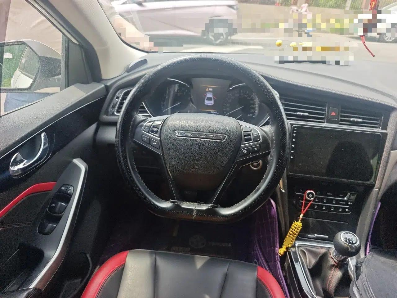 Venucia D60 2019 100 000 Glory 1.6L XL Manual Chenku Edition China VI — миниатюра 11