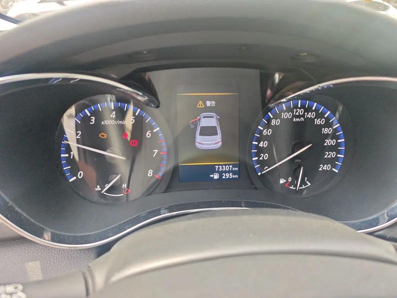 Venucia D60 2019 100 000 Glory 1.6L XL Manual Chenku Edition China VI — миниатюра 12