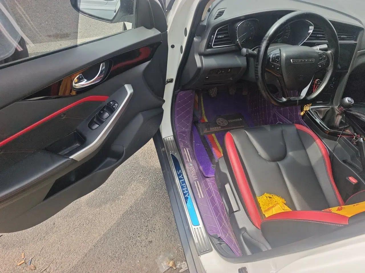 Venucia D60 2019 100 000 Glory 1.6L XL Manual Chenku Edition China VI — миниатюра 17