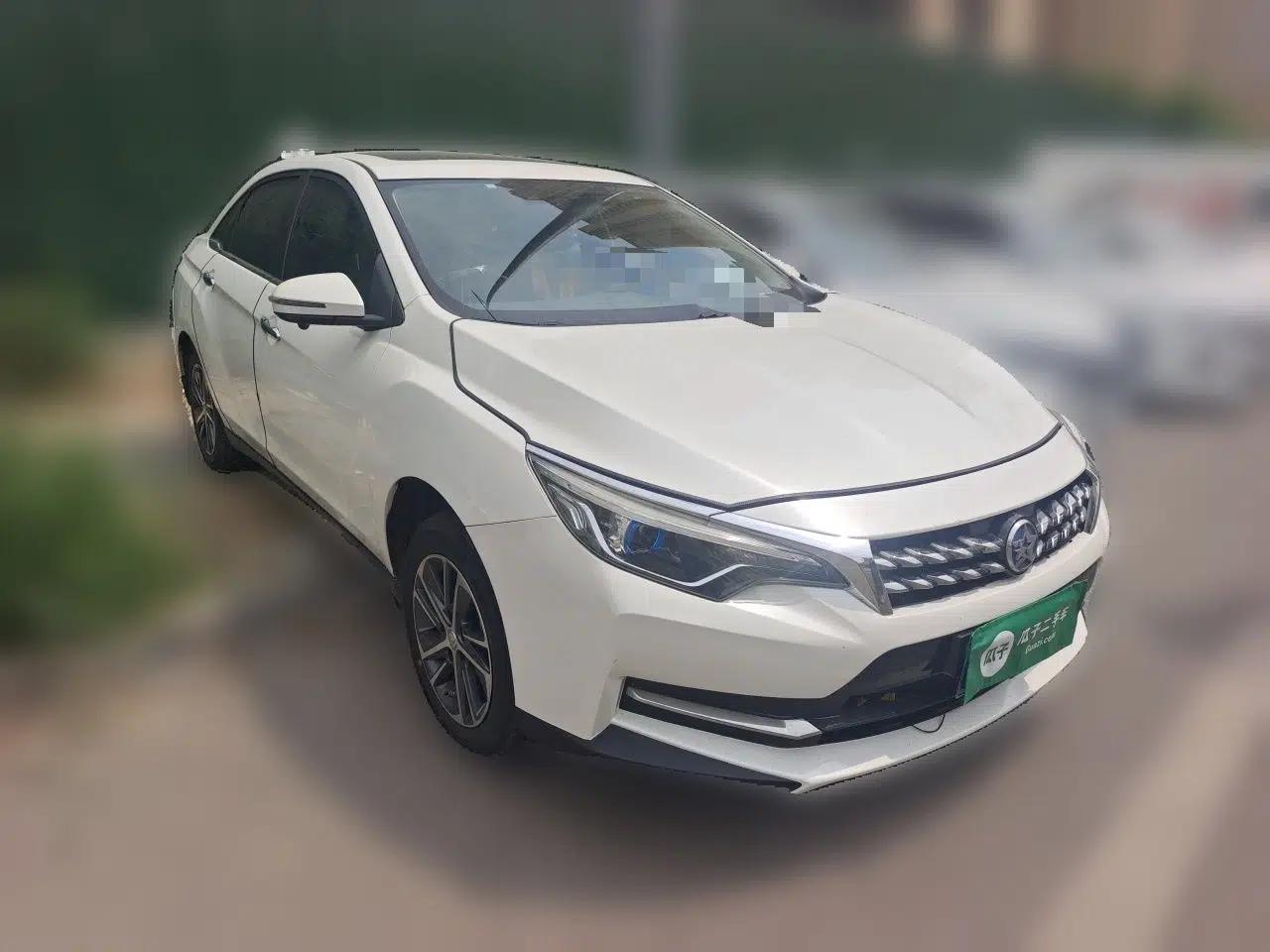 Venucia D60 2019 100 000 Glory 1.6L XL Manual Chenku Edition China VI — миниатюра 3