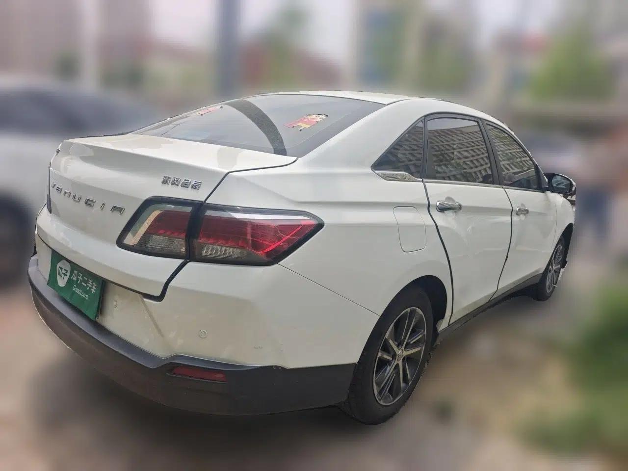 Venucia D60 2019 100 000 Glory 1.6L XL Manual Chenku Edition China VI — миниатюра 6