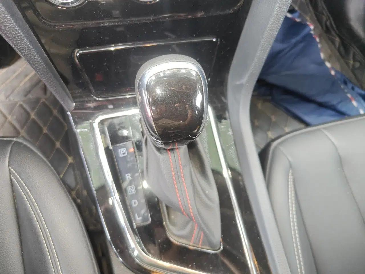 Venucia D60 2021 1.6L XE CVT Comfort Edition — миниатюра 15