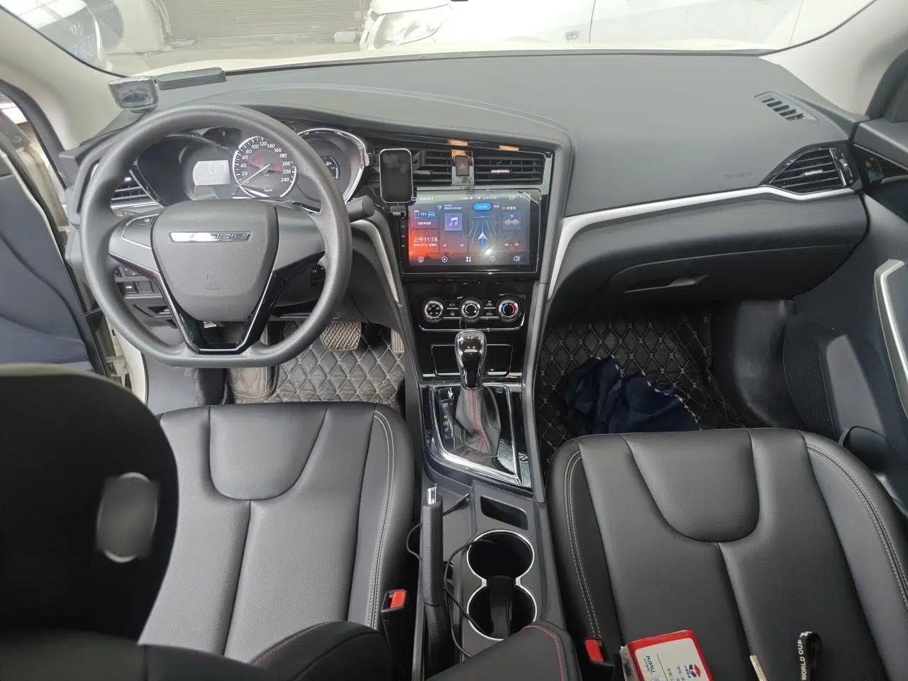 Venucia D60 2021 1.6L XE CVT Comfort Edition — миниатюра 10